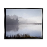 Stupell Foggy Lake Woodland Reflection Fotografija Crni plutač uokviren umjetnički print zid umjetnosti umjetnost