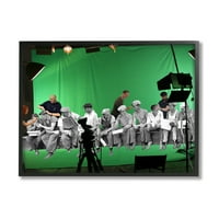 Stupell Industries Green Movie Set Vintage Monorrome People Collage Framed Wall Art, 11, Dizajn Barryja Kitea