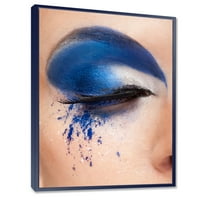 Dizajnerska umjetnost zatvoreno žensko oko s plavom fantazijskom šminkom moderni zidni otisak na platnu u okviru