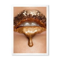 Dizajnerska umjetnost izbliza žene sa zlatnom šminkom za tekuće usne uokvireni moderni umjetnički tisak