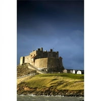 Dvorac Lindisfarne na vulkanskom brdu zvanom Biblou Craig, Sveti Otok Buick, Engleska, ispis plakata Johna Shorta,